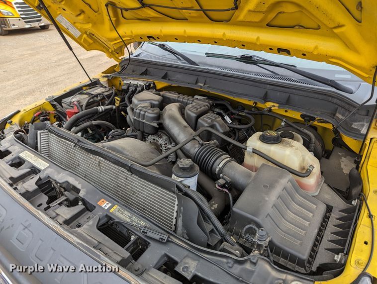 image for item LP9263 2016 Ford F350 Super Duty XL  utility bed pickup truck