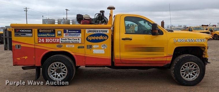 image for item LP9264 2017 Chevrolet Silverado 3500HD  utility bed pickup truck