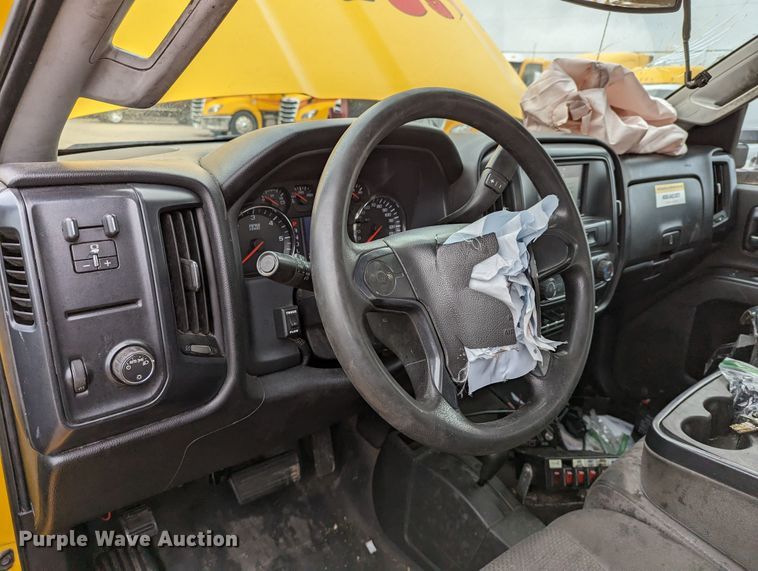 image for item LP9264 2017 Chevrolet Silverado 3500HD  utility bed pickup truck