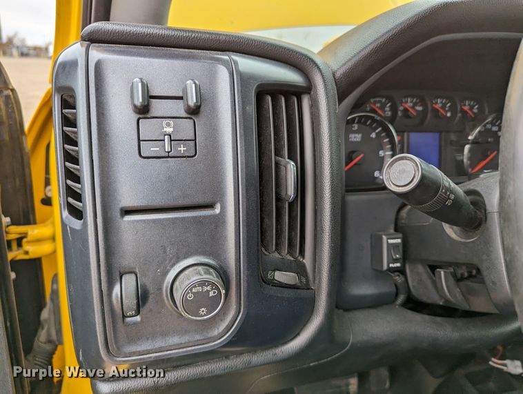 image for item LP9264 2017 Chevrolet Silverado 3500HD  utility bed pickup truck