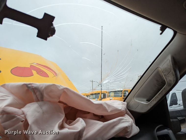 image for item LP9264 2017 Chevrolet Silverado 3500HD  utility bed pickup truck