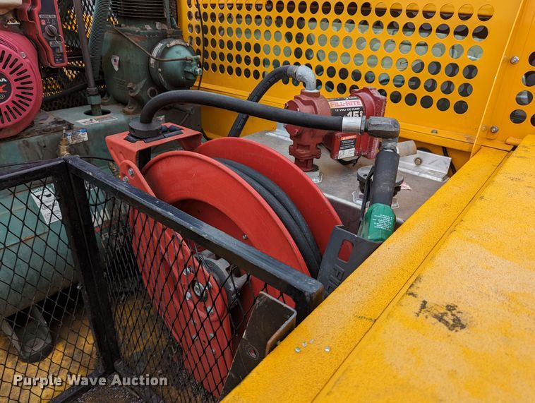 image for item LP9264 2017 Chevrolet Silverado 3500HD  utility bed pickup truck