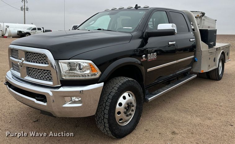 image for item LT9133 2018 Dodge Ram 3500  Crew Cab flatbed pickup truck