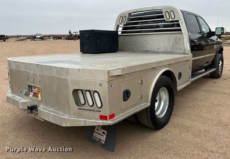 image for item LT9133 2018 Dodge Ram 3500  Crew Cab flatbed pickup truck