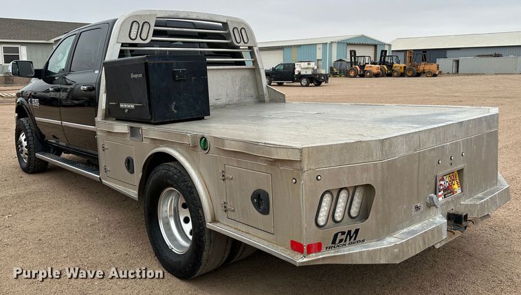 image for item LT9133 2018 Dodge Ram 3500  Crew Cab flatbed pickup truck