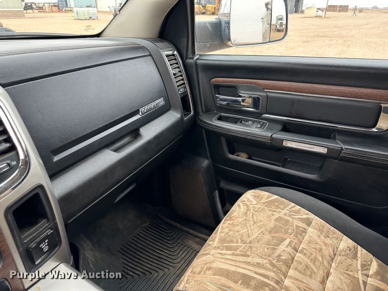 image for item LT9133 2018 Dodge Ram 3500  Crew Cab flatbed pickup truck