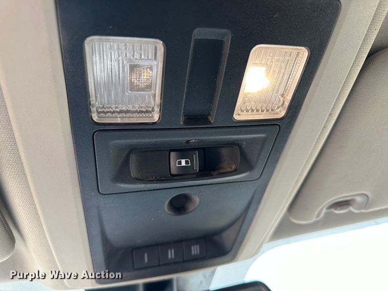 image for item LT9133 2018 Dodge Ram 3500  Crew Cab flatbed pickup truck