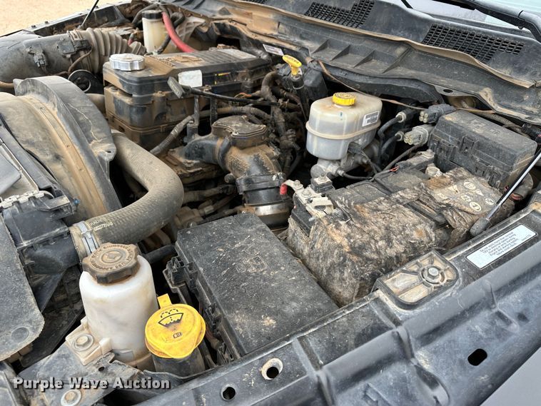 image for item LT9133 2018 Dodge Ram 3500  Crew Cab flatbed pickup truck