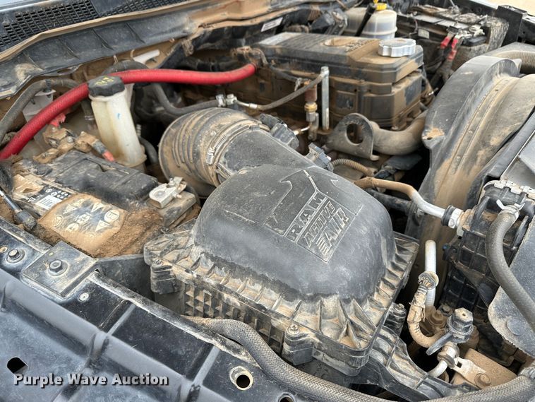 image for item LT9133 2018 Dodge Ram 3500  Crew Cab flatbed pickup truck