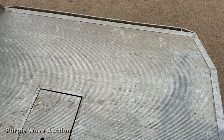 image for item LT9133 2018 Dodge Ram 3500  Crew Cab flatbed pickup truck