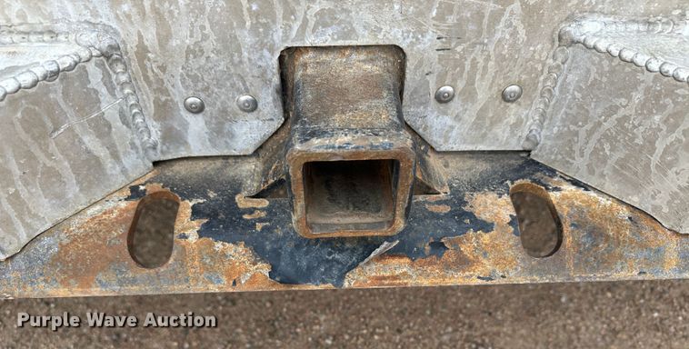 image for item LT9133 2018 Dodge Ram 3500  Crew Cab flatbed pickup truck