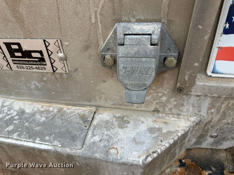 image for item LT9133 2018 Dodge Ram 3500  Crew Cab flatbed pickup truck