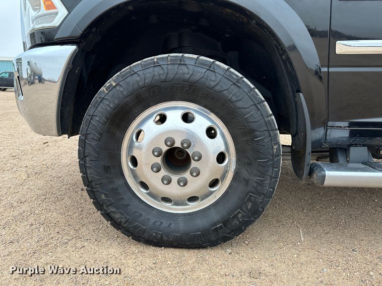 image for item LT9133 2018 Dodge Ram 3500  Crew Cab flatbed pickup truck