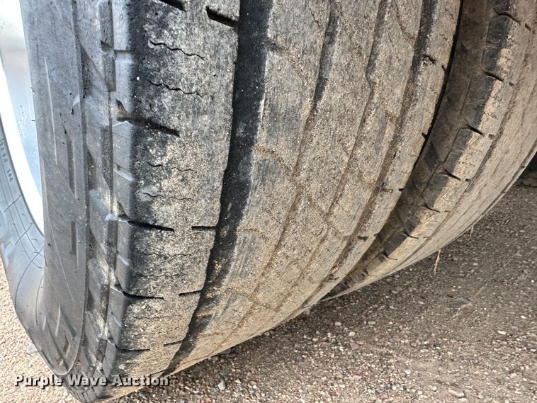 image for item LT9133 2018 Dodge Ram 3500  Crew Cab flatbed pickup truck