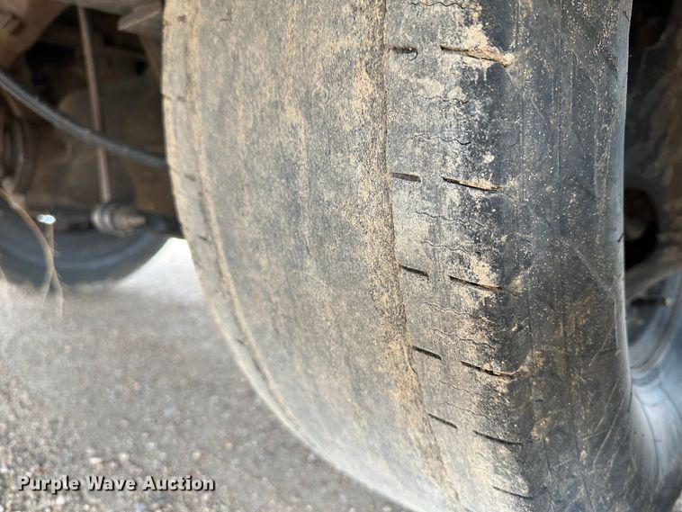 image for item LT9133 2018 Dodge Ram 3500  Crew Cab flatbed pickup truck