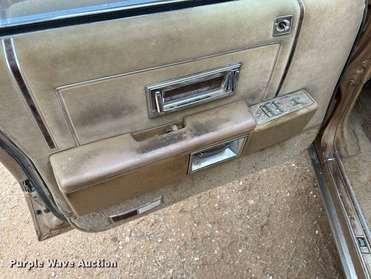 image for item LT9156 1985 Pontiac Parisienne