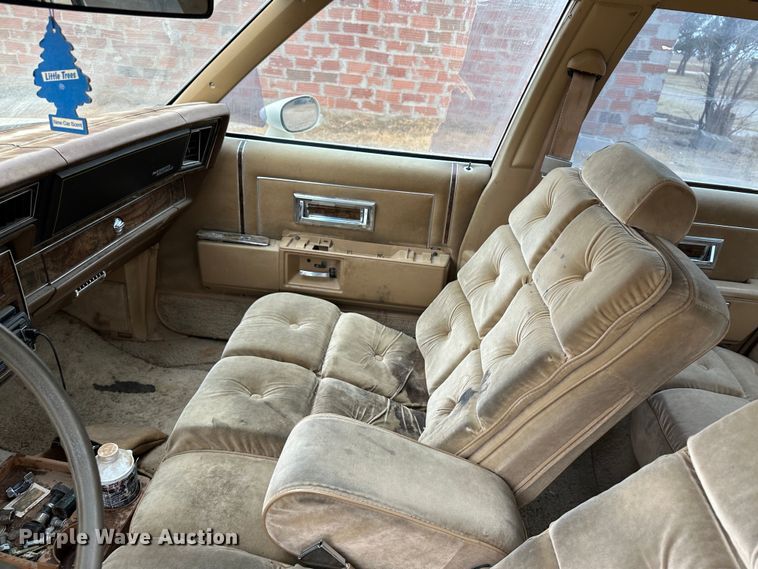 image for item LT9156 1985 Pontiac Parisienne