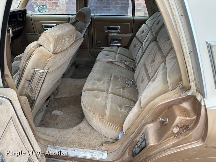 image for item LT9156 1985 Pontiac Parisienne