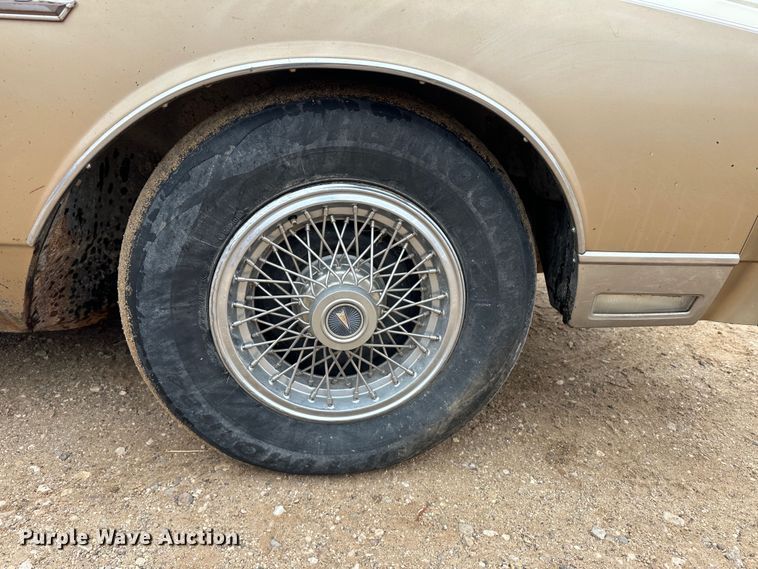 image for item LT9156 1985 Pontiac Parisienne