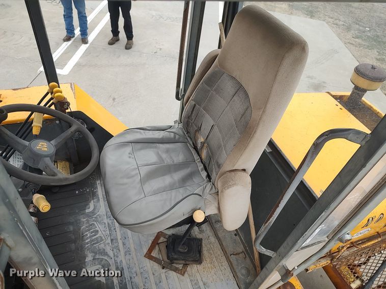 image for item LT9553 1996 JCB 930  forklift