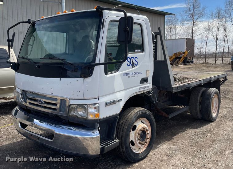 image for item MB9012 2008 Ford LCF  flatbed truck