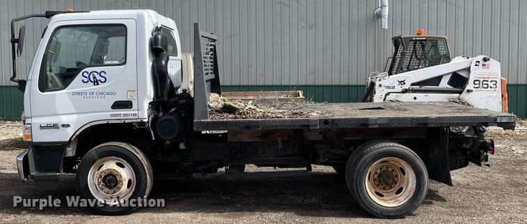 image for item MB9012 2008 Ford LCF  flatbed truck