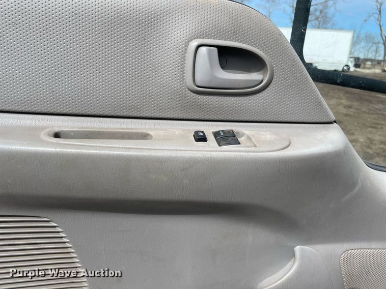 image for item MB9012 2008 Ford LCF  flatbed truck