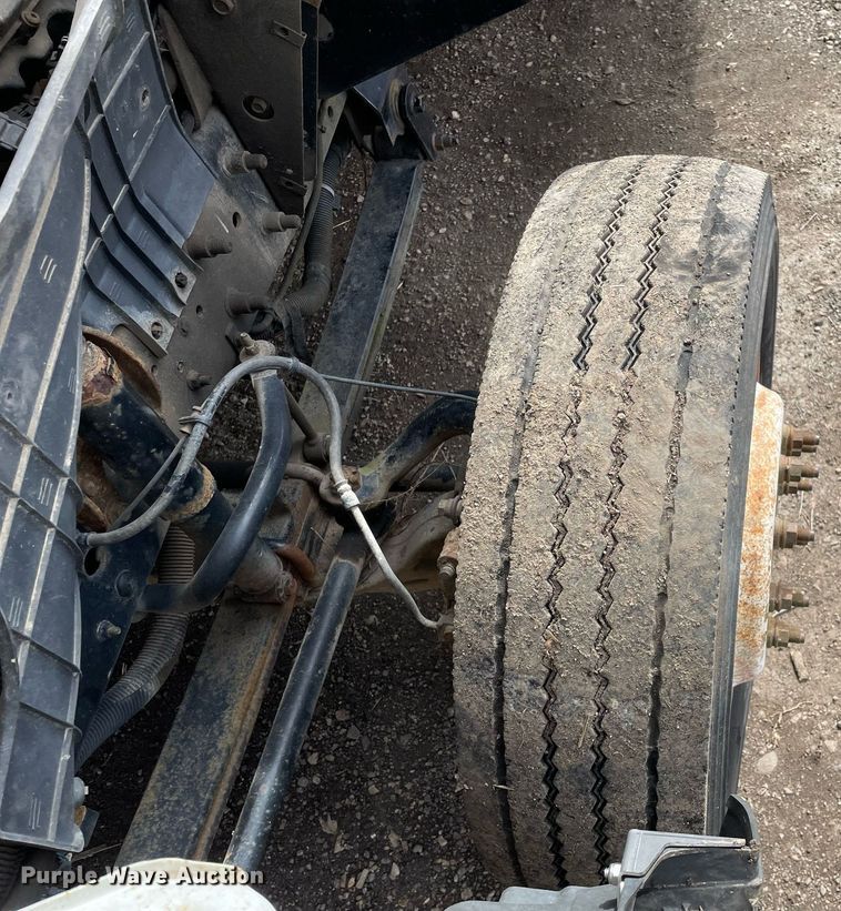 image for item MB9012 2008 Ford LCF  flatbed truck