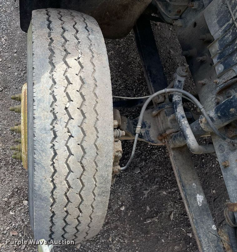 image for item MB9012 2008 Ford LCF  flatbed truck