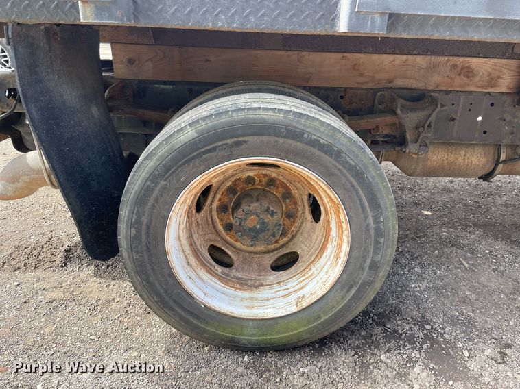 image for item MB9012 2008 Ford LCF  flatbed truck