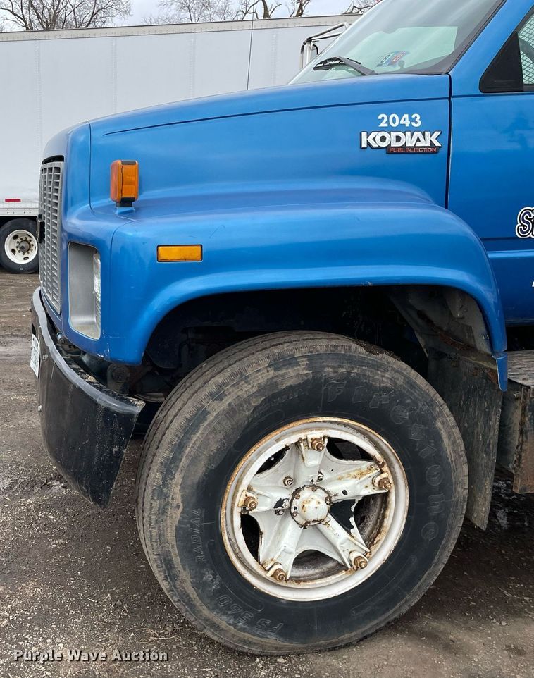 image for item MB9017 1996 Chevrolet Kodiak 5500  dump flatbed truck