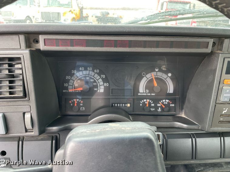 image for item MB9017 1996 Chevrolet Kodiak 5500  dump flatbed truck