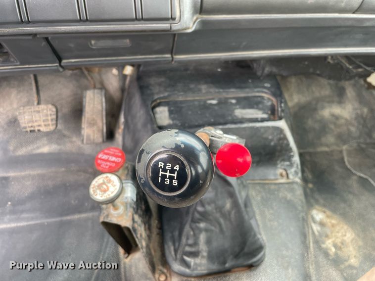 image for item MB9017 1996 Chevrolet Kodiak 5500  dump flatbed truck