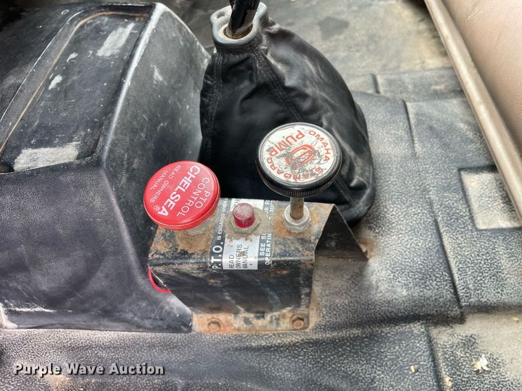 image for item MB9017 1996 Chevrolet Kodiak 5500  dump flatbed truck