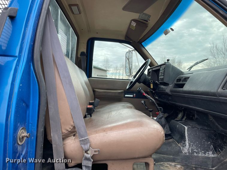 image for item MB9017 1996 Chevrolet Kodiak 5500  dump flatbed truck