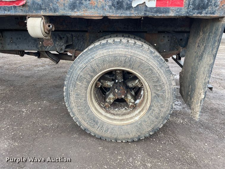 image for item MB9017 1996 Chevrolet Kodiak 5500  dump flatbed truck