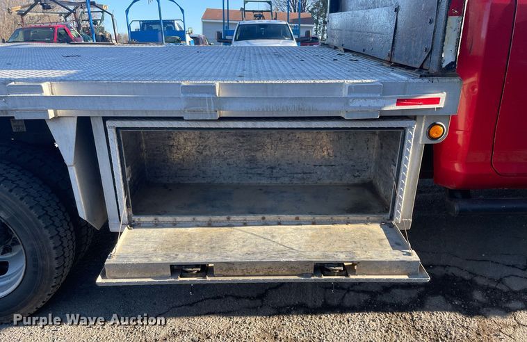 image for item MB9028 2011 Dodge Ram 4500HD  flatbed truck