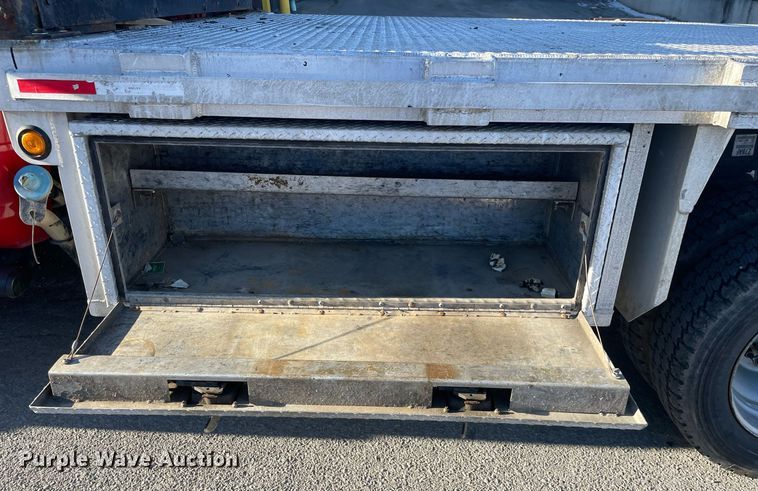 image for item MB9028 2011 Dodge Ram 4500HD  flatbed truck