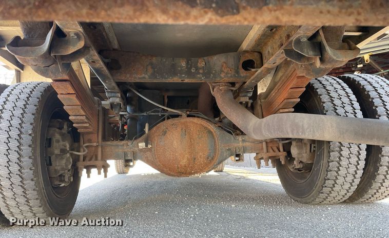 image for item MB9028 2011 Dodge Ram 4500HD  flatbed truck