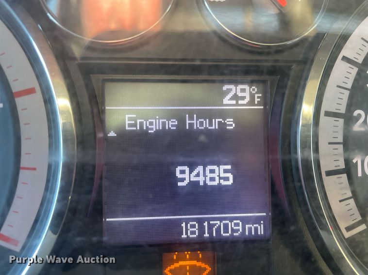 image for item MB9028 2011 Dodge Ram 4500HD  flatbed truck