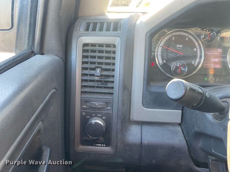 image for item MB9028 2011 Dodge Ram 4500HD  flatbed truck