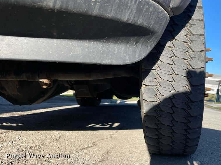 image for item MB9028 2011 Dodge Ram 4500HD  flatbed truck