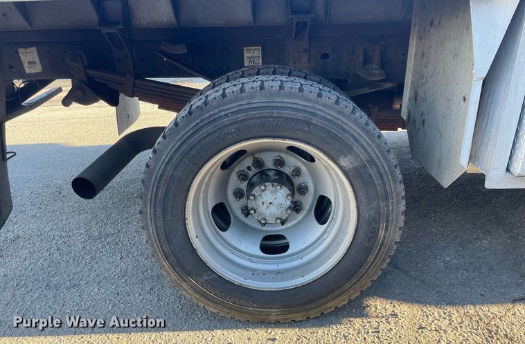 image for item MB9028 2011 Dodge Ram 4500HD  flatbed truck