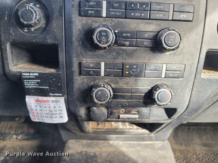 image for item MB9826 2014 Ford F150  SuperCrew pickup truck