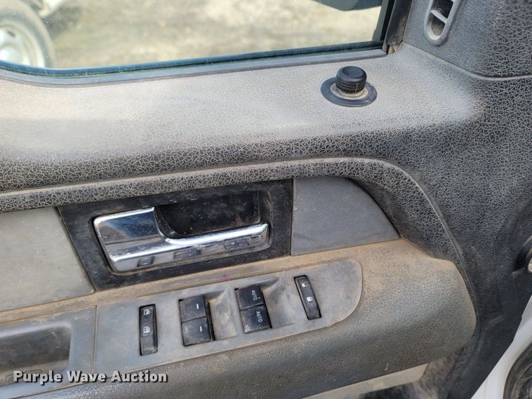 image for item MB9826 2014 Ford F150  SuperCrew pickup truck