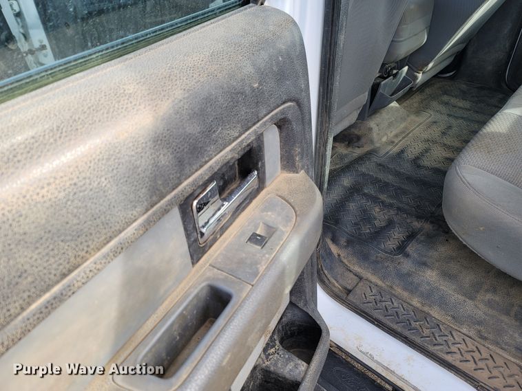 image for item MB9826 2014 Ford F150  SuperCrew pickup truck