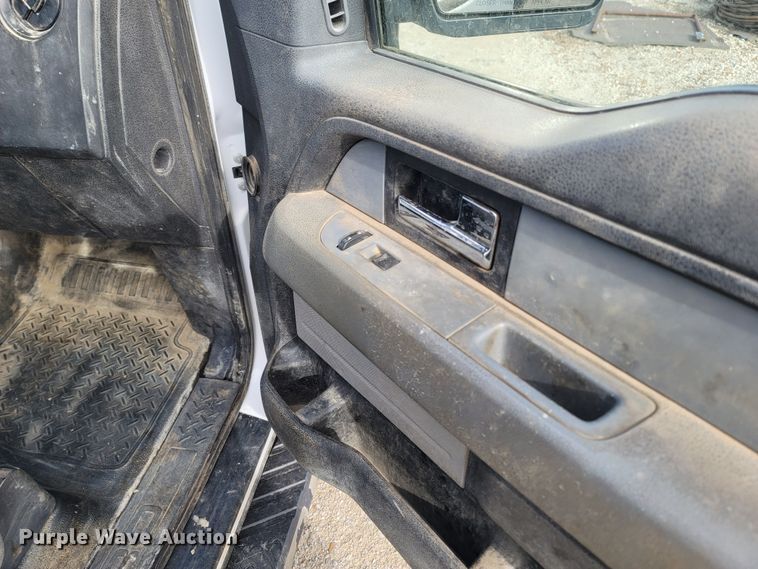 image for item MB9826 2014 Ford F150  SuperCrew pickup truck