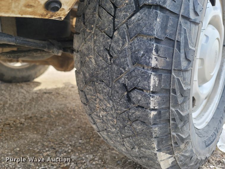 image for item MB9826 2014 Ford F150  SuperCrew pickup truck