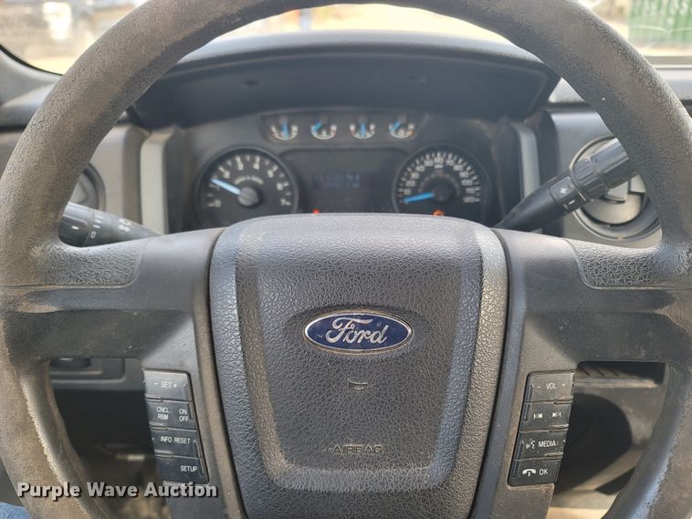 image for item MB9827 2013 Ford F150  SuperCrew pickup truck