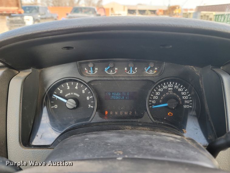 image for item MB9827 2013 Ford F150  SuperCrew pickup truck